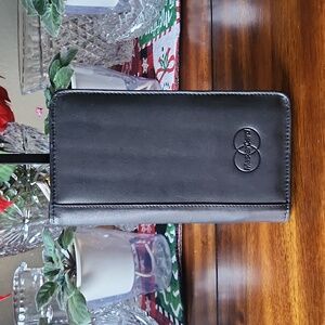 Leed's Leather Travel Zip Around Wallet Organizer